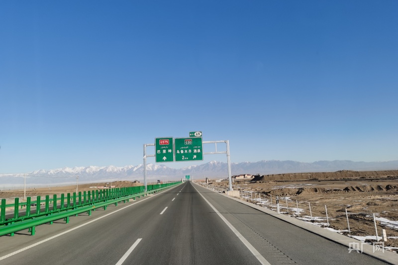 新疆G575線巴哈公路、G575老巴公路及G331淖三公路今日正式通車